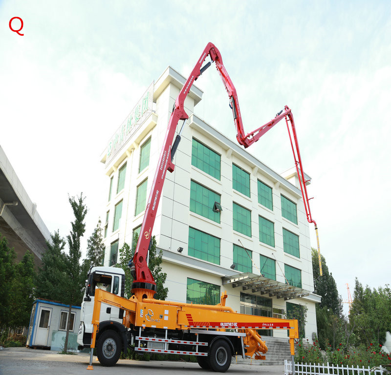 小型混凝土泵車 天泵 小型泵車 混凝土泵車