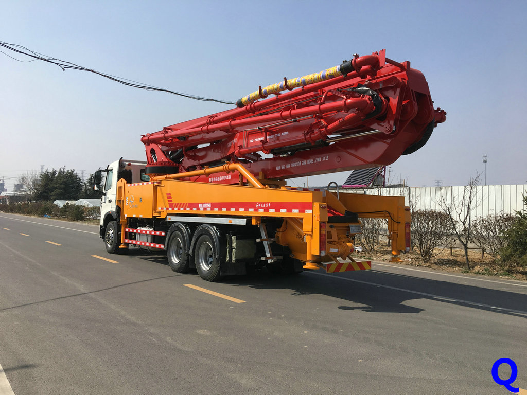 小型混凝土泵車，混凝泵車，科尼樂小型泵車，天泵