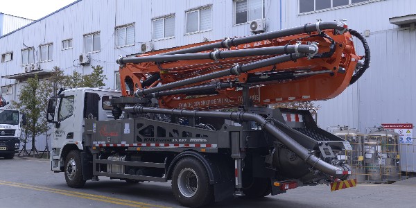 由于機(jī)械設(shè)備需求多樣，更多小型泵車針對農(nóng)村市場而展現(xiàn)