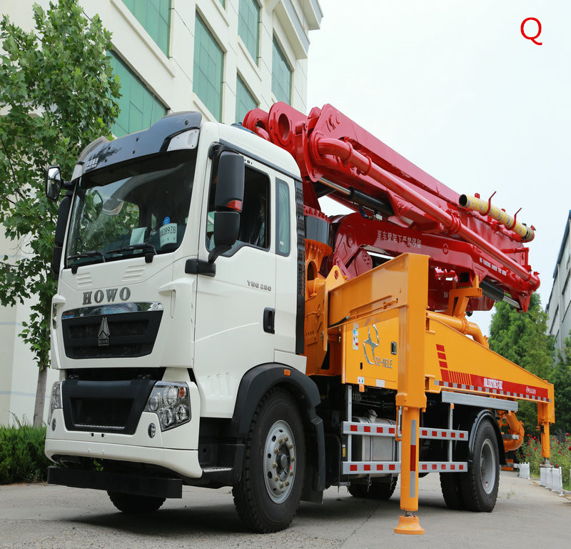 小型混凝土泵車，天泵，小型泵車價格